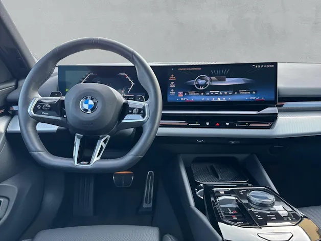 BMW 520d M Sport Touring xDrive G61 (CH) AHK 📍 ** Action de leasing à 1.9% **