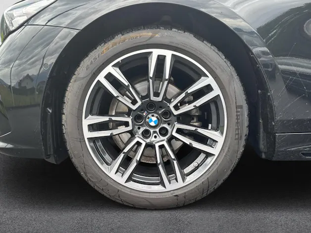BMW 520d M Sport Touring xDrive G61 (CH) ** Action de leasing à 1.9% **