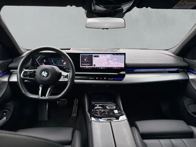 BMW 520d M Sport Touring xDrive G61 (CH) ** Action de leasing à 1.9% **
