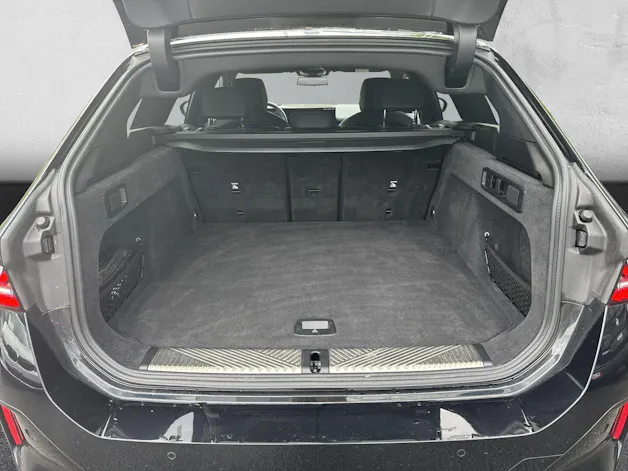 BMW 520d M Sport Touring xDrive G61 (CH) ** Action de leasing à 1.9% **