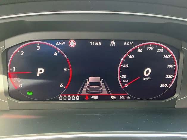 VW Tiguan Allspace R-LINE 4 MOTION *** PANORAMAGLASDACH & ANHÄNGEKUPPLUNG ***