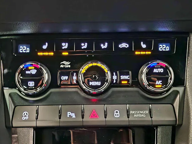 Škoda Karoq 2.0 TSI Dynamic Limited Edition 4x4 DSG