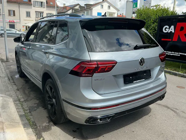 VW Tiguan Allspace R-LINE 4 MOTION *** ANHÄNGEKUPPLUNG & 7 SITZER ***