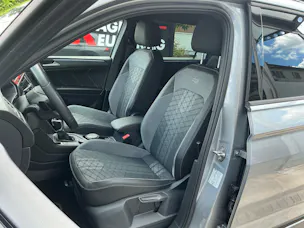 VW Tiguan Allspace R-LINE 4 MOTION *** ANHÄNGEKUPPLUNG & 7 SITZER ***