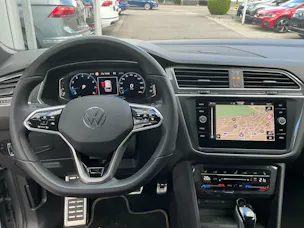VW Tiguan Allspace R-LINE 4 MOTION *** ANHÄNGEKUPPLUNG & 7 SITZER ***