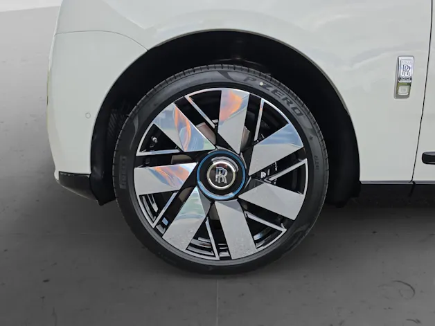 Rolls Royce ROLLS-ROYCE Cullinan Serie II - Silver Badge - Vorführwagen