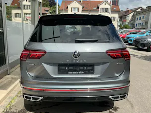 VW Tiguan Allspace R-LINE 4 MOTION *** PANORAMAGLASDACH & ANHÄNGEKUPPLUNG ***