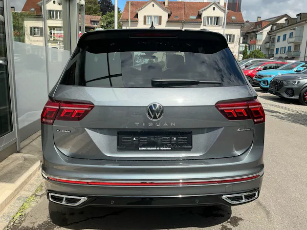 VW Tiguan Allspace R-LINE 4 MOTION *** PANORAMAGLASDACH & ANHÄNGEKUPPLUNG ***