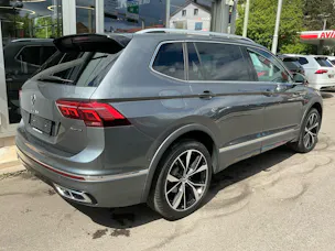 VW Tiguan Allspace R-LINE 4 MOTION *** PANORAMAGLASDACH & ANHÄNGEKUPPLUNG ***