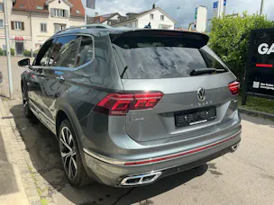 VW Tiguan Allspace R-LINE 4 MOTION *** PANORAMAGLASDACH & ANHÄNGEKUPPLUNG ***