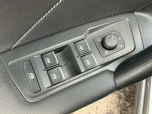 VW Tiguan Allspace R-LINE 4 MOTION *** PANORAMAGLASDACH & ANHÄNGEKUPPLUNG ***