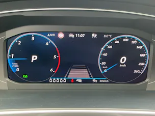 VW Tiguan Allspace R-LINE 4 MOTION *** PANORAMAGLASDACH & ANHÄNGEKUPPLUNG ***