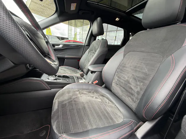 Ford Kuga 2.5 FHEV ST-Line X 4WD