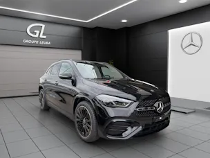 Mercedes-Benz GLA 220 4Matic 8G-DCT