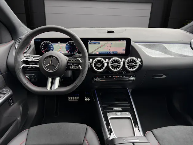 Mercedes-Benz GLA 220 4Matic 8G-DCT