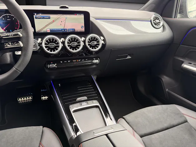 Mercedes-Benz GLA 220 4Matic 8G-DCT