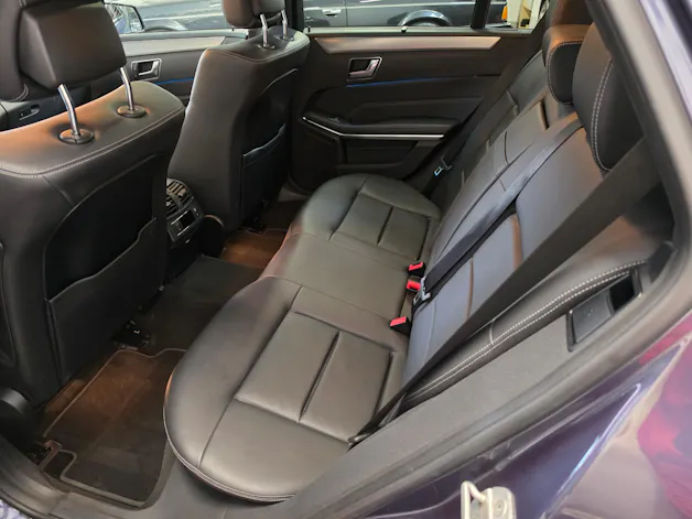 Mercedes-Benz E 220 BlueTEC Avantgarde Sport-Paket 4Matic 7G-Tronic