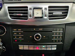 Mercedes-Benz E 220 BlueTEC Avantgarde Sport-Paket 4Matic 7G-Tronic