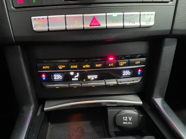 Mercedes-Benz E 220 BlueTEC Avantgarde Sport-Paket 4Matic 7G-Tronic