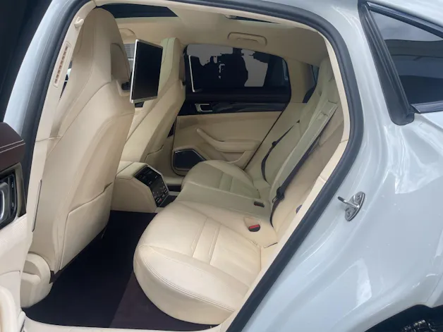 Porsche Panamera 4 E-Hybrid PDK