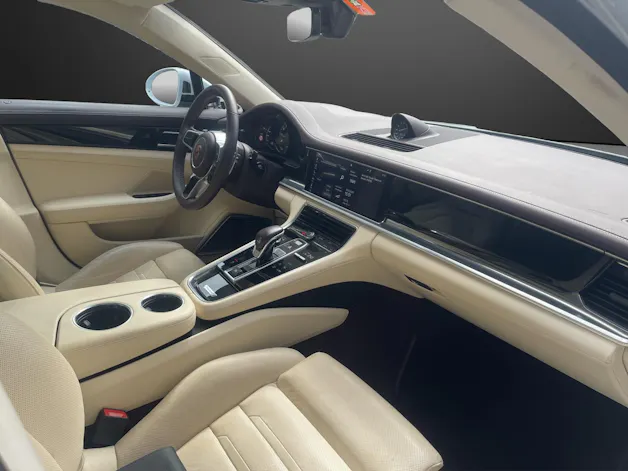 Porsche Panamera 4 E-Hybrid PDK