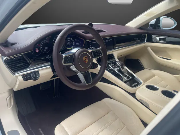 Porsche Panamera 4 E-Hybrid PDK