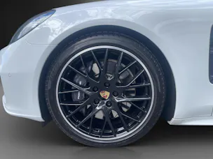 Porsche Panamera 4 E-Hybrid PDK
