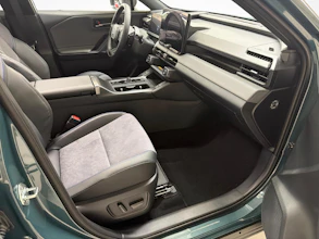 https://vehicle.imgix.net/4315655/db6e0a4b-ef41-4e0e-bf27-26e0caea7392.jpg