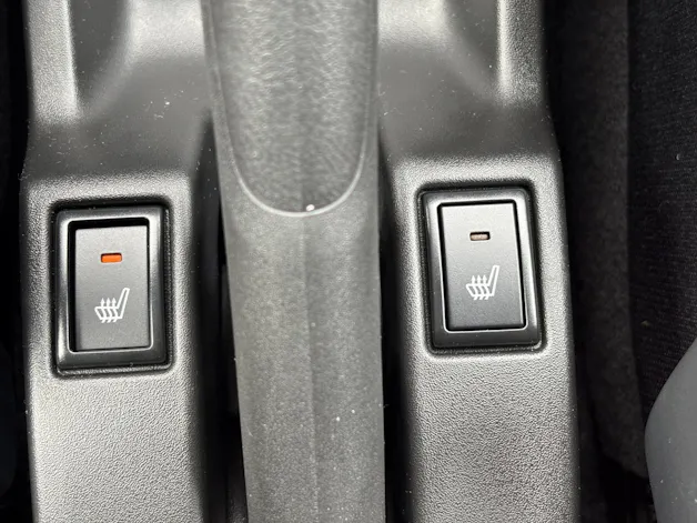 Suzuki Swift 1.2 Sakura Top Hybrid 4x4