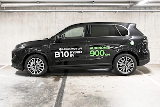 https://vehicle.imgix.net/4315702/40d6fc23-791a-4e08-8b91-b800e9d63be7.jpg