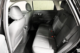 https://vehicle.imgix.net/4315702/d744fb14-de64-459b-b0ca-0045913a5311.jpg