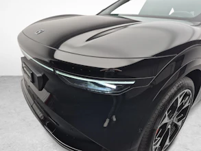 https://vehicle.imgix.net/4315711/9b1089a9-ac11-45ca-afc0-edbd3d8adf08.jpg