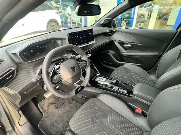 Peugeot 208 1.2 Hybrid GT