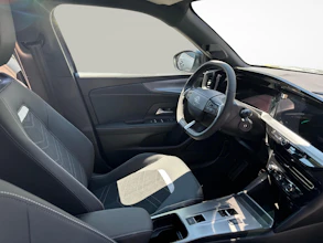 https://vehicle.imgix.net/4315744/b1e16f25-403b-414f-a786-83904aa130a5.jpg