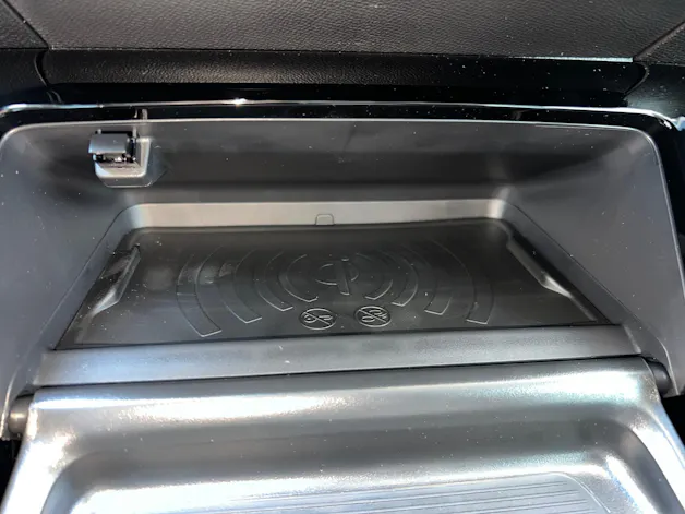Peugeot 208 1.2 Hybrid Allure Premium