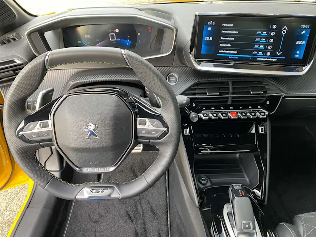 Peugeot 208 1.2 Hybrid 145 GT