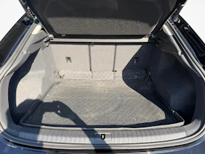 https://vehicle.imgix.net/4315788/00f026f9-cf10-426b-9fcc-1f49300d1420.jpg