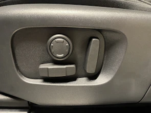 image du véhicule LAND ROVER Discovery Sport 1.5 T 270e Landmark (Plug-in Hybrid)