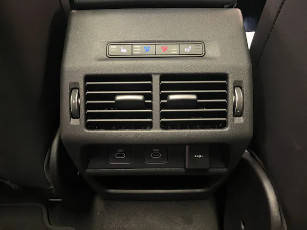Land Rover Discovery Sport 1.5 T 270e Landmark (Plug-in Hybrid)