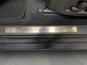 https://vehicle.imgix.net/4315818/aaf72a55-43b3-4edd-8fdb-6de0eebe2542.jpg