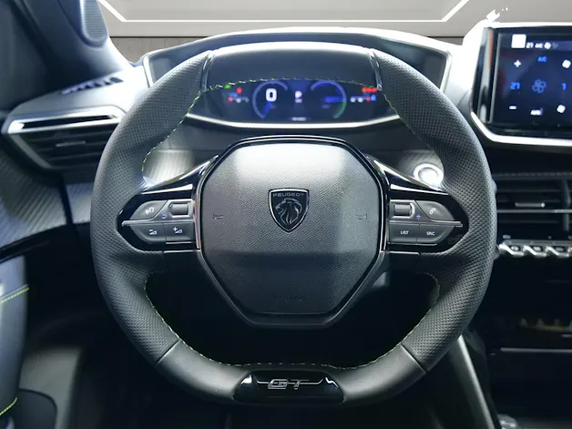 Peugeot 2008 1.2 Hybrid 145 GT