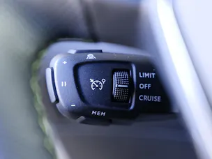 Peugeot 2008 1.2 Hybrid 145 GT