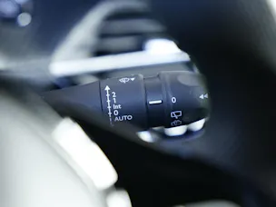 Peugeot 2008 1.2 Hybrid 145 GT