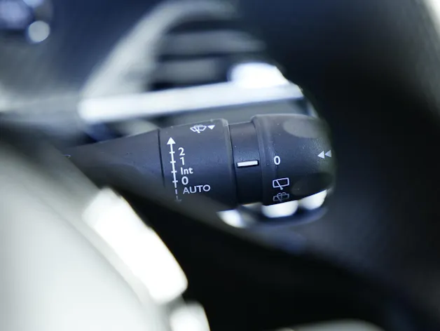 Peugeot 2008 1.2 Hybrid 145 GT