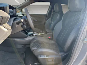 Peugeot 2008 1.2 Hybrid 145 GT
