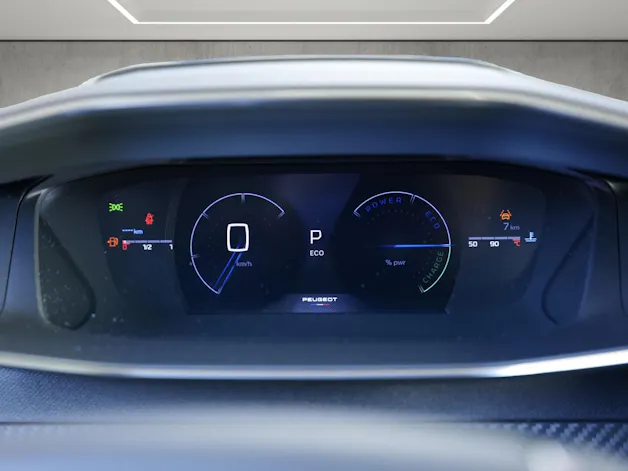 Peugeot 2008 1.2 Hybrid 145 GT