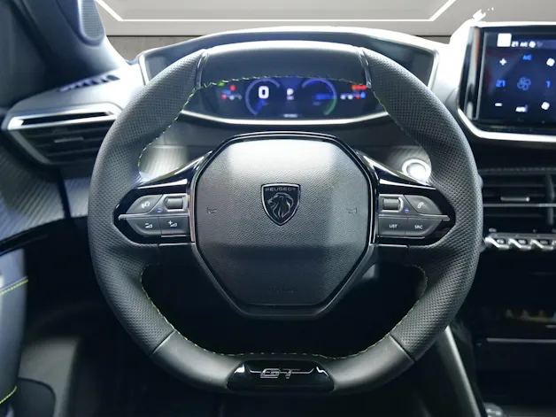 Peugeot 2008 1.2 Hybrid 145 GT
