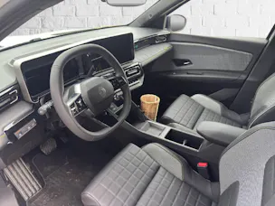 Renault R4 E-Tech Comfort Range iconic