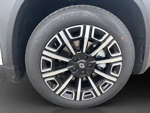 Renault R4 E-Tech Comfort Range iconic