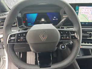 Renault R4 E-Tech Comfort Range iconic
